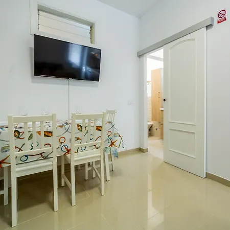 Camelia Apartment